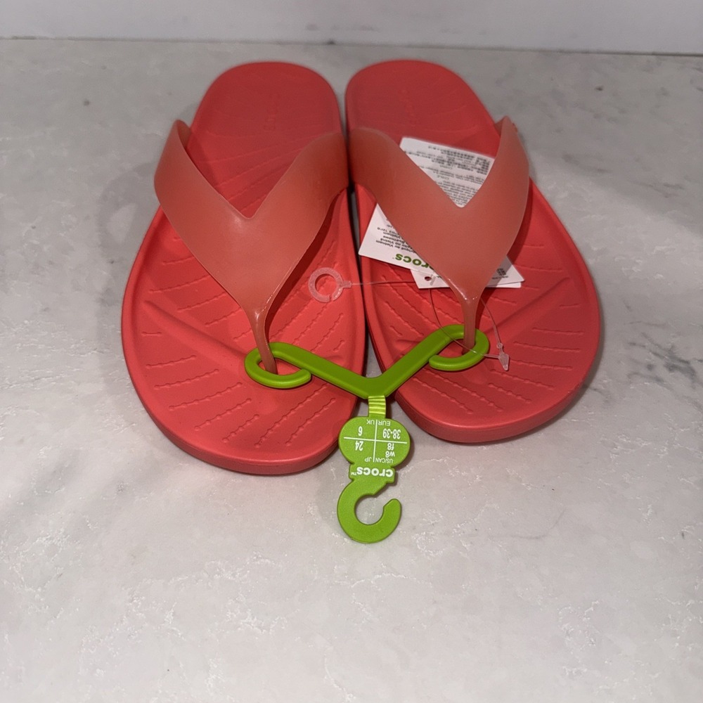CROCS Women's Sz 8/EUR 38 - 39 SPLASH GLOSSY Flip-Flop 208534-6VT PERSIMMON NWT